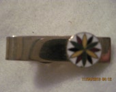 Antique BEAUTIFUL DESIGNER Gold and Enamel quot Pinwheel quot Tie Clip 5596 Signed Made by Robbins Co. Attleboro