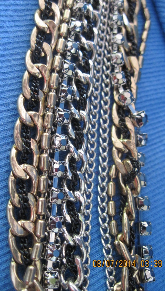 BEAUTIFUL Vintage  Multi Colored Chains & Black C… - image 2