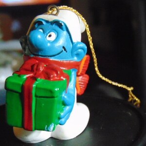 Vintage Smurf w/ Christmas Gift Ornament...1981..Portugal..Vintage Toys,Vintage Collectible,Christmas Gift,Secret Santa,Gift for Mom or Dad