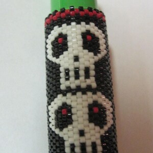 BEAUTIFUL Handmade Peyote Stacking Sugar Skull Lined Lip Balm Case...with Lip Balm!...ORIGINAL DESIGN....1558h...