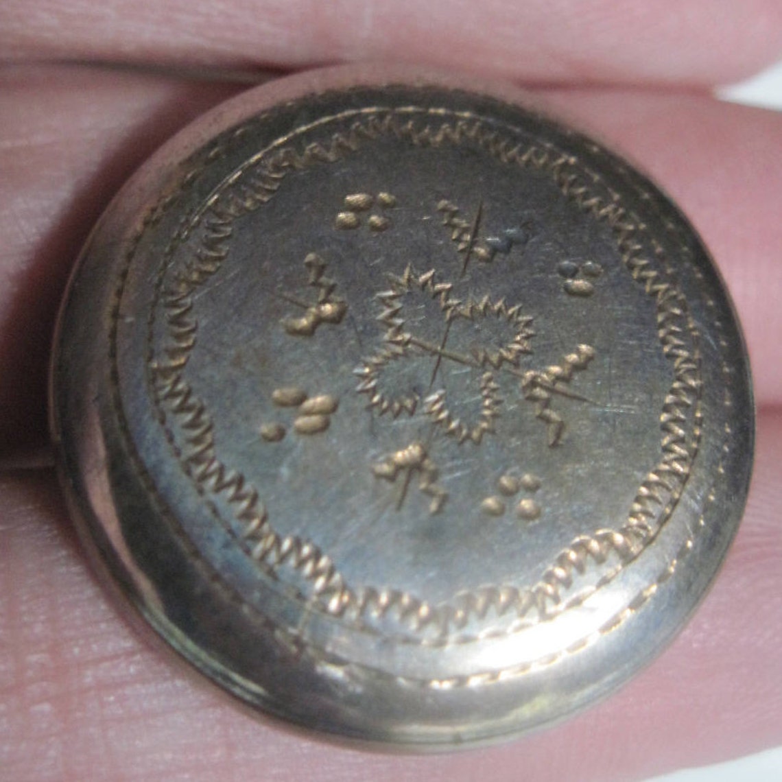 ANTIQUE LOVELY Early 1800's Silver- Gilt Button W/ Wonderfully Engraved ...