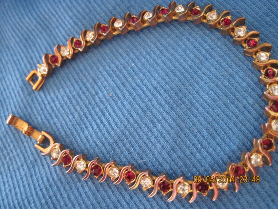 Vintage STUNNING Gold 'S' Curve w/ Ruby & Crystal… - image 1