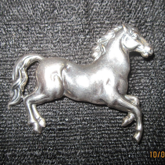 Vintage CUTE Silver Realistic Figural Horse Pin...