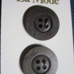 VINTAGE 60&#39;s/70&#39;s Set of 2 Brown &#39;Wood Look&#39; Sweater/Coat Lucite Buttons....2327..usable not for collecting