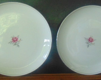 Vintage BEAUTIFUL 60&#39;s/70&#39;s Fine Bone China Dinner Plates...Pattern &#39;SERENITY&#39; Simple Pink Rose..197..Dinner Ware