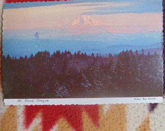 VINTAGEE EXCELLENT 1972 Mt Hood Oregon Seen from Portland Scallop Postcard...Used..580.. Paper Ephemera,Collecting Postcard,Scrapbook