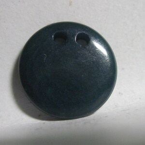 ANTIQUE EXCELLENT Gorgeous 20th Century UNIQUE Blue Green Round Celluloid/Bakelite/Lucite Button w/ Holes at Edge..#1128