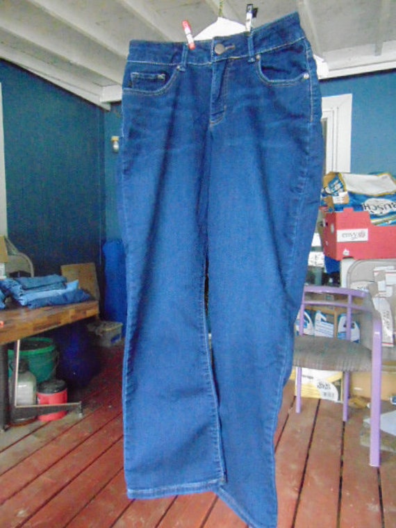 Vintage 90's Girl's/Women's Lee Modern Series Uncompromised authenticity 1889 Curvy Fit Boot Cut Jeanssz 8 PETITE.#JJ3..Made in Egypt