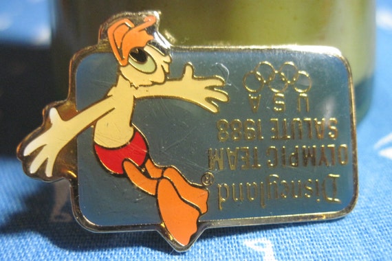 Vintage Awesome 1988 DISNEYLAND Olympic Team Salute Donald Duck Pin...#9832...Unisex Pins,Gift for Dad,Gift for Mom,Olympic Team Collectible