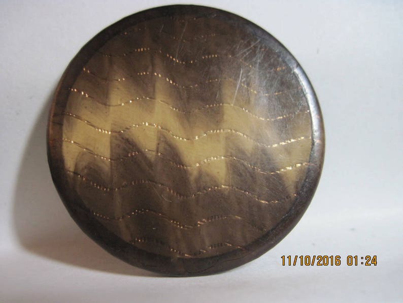 ANTIQUE 19th Century German 1 38 Brown /& Ecru Celluloid Button w Gilt Gold Foil Waves ..#648B