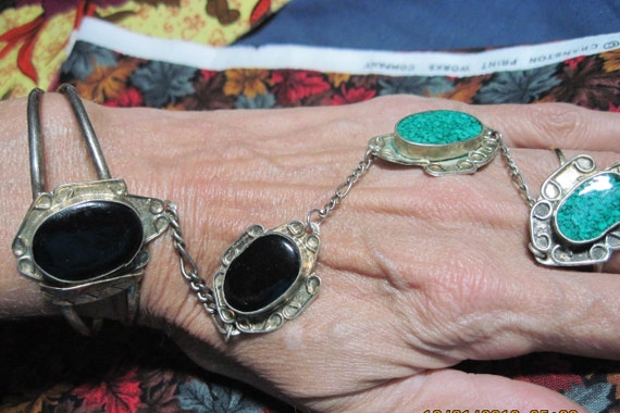 Vintage GORGEOUS Silver,Green Turquoise & Onyx SL… - image 2