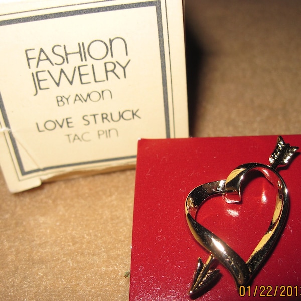 Vintage BEAUTIFUL AWESOME Love Struck Tac Pin..1981....by Avon #390..NOS-new old stock- Gift 4 Mom,Office or Play Wear,Bridal Gift,New Mom