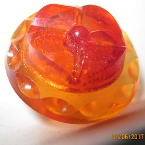 ANTIQUE EXCELLENT 1800&#39;s/1900&#39;s Apple Juice/Trans Cherry Highly Carved Layered Geometric Design Celluloid Button...#1238