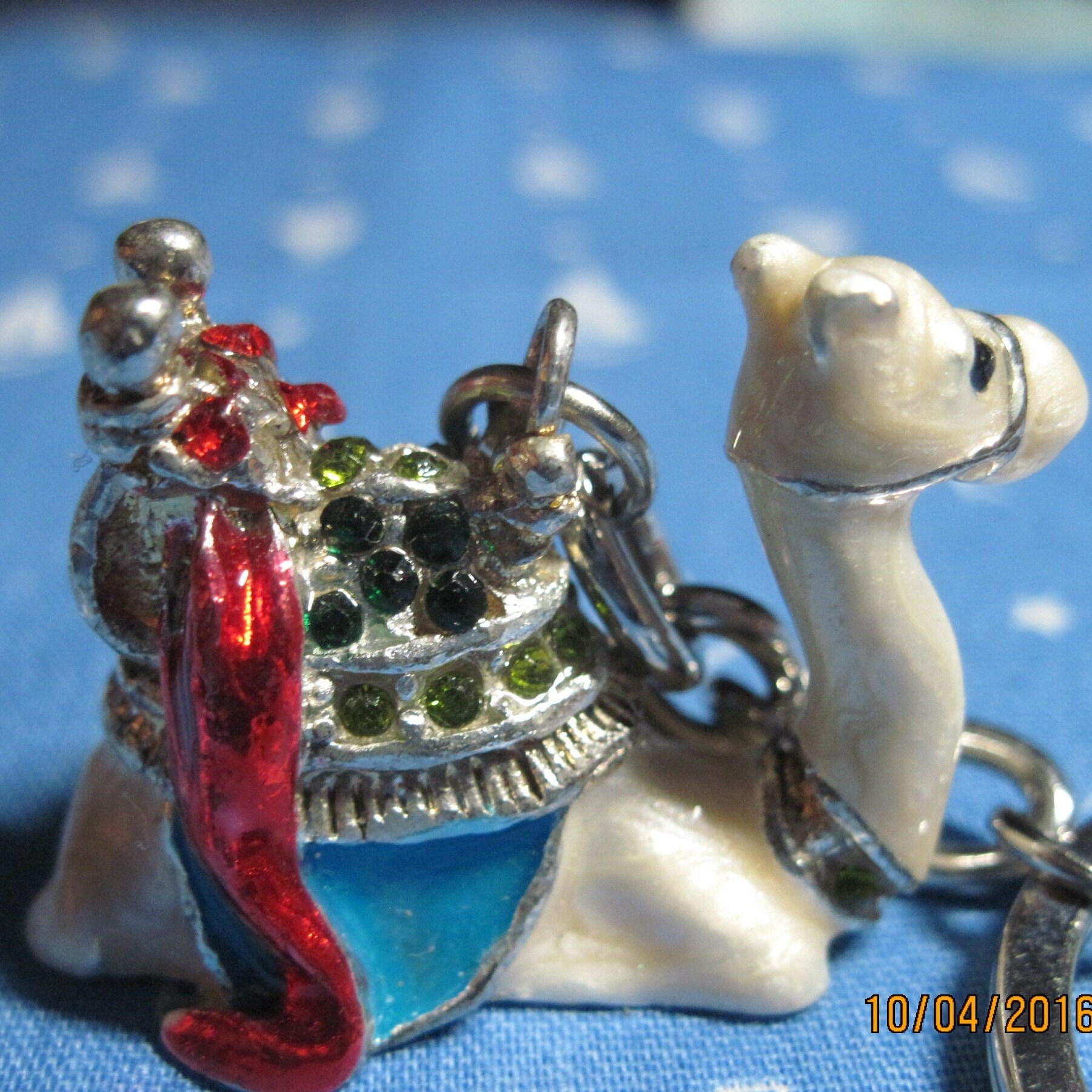 BEAUTIFUL Vintage UNISEX Figural Enamel & Rhinestone Camel Key Ring ...