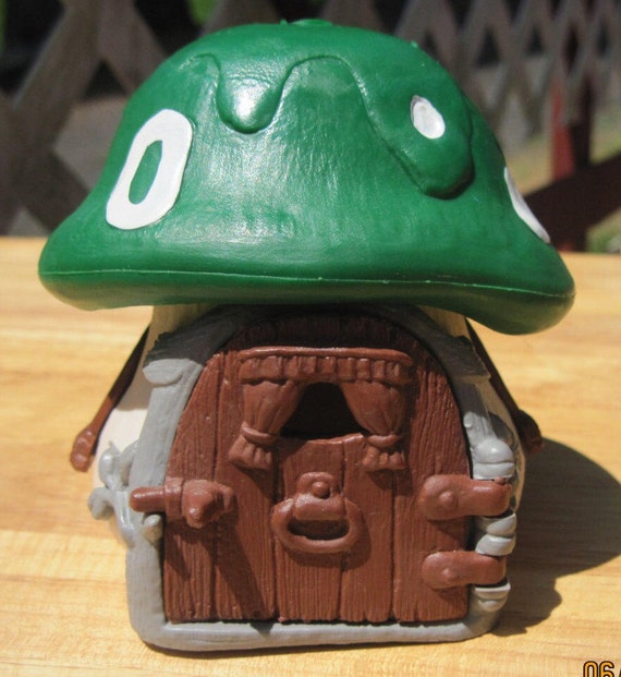 Vintage Smurf Green Mushroom House With NO Butterfly .1979