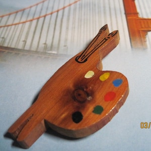 Vintage ARTISTIC Large Wood Painter's Color Palette & Brushes Brooch ... 9327..Artistic Jewelry,High Quality Jewelry