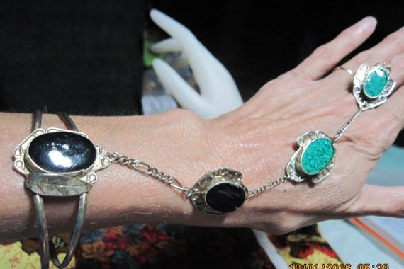 Vintage GORGEOUS Silver,Green Turquoise & Onyx SL… - image 1