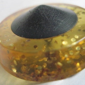 VINTAGE STELLAR 1940&#39;s French Transparent Glitter-y Foil Apple Juice Bakelite Button w/ Black Conical Top ....#2877