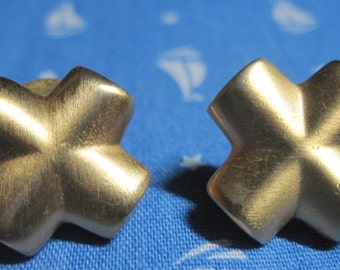 Vintage BEAUTIFUL Small Signed AK Matte Gold 'X' Design Stud Earrings..9804...Jewelry for Mom,Gift for Teens