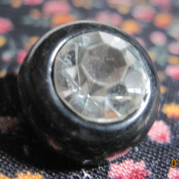 VINTAGE EXCELLENT Mid 20th Century Black w/ Faceted 'Crystal' Jewel Center Glass Celluloid/Acrylic/Plastic Button...#1236