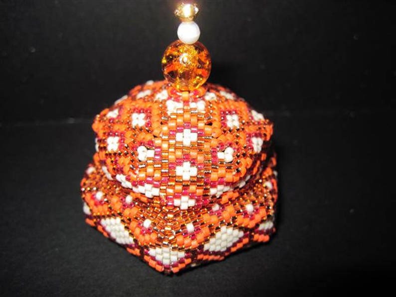BEAUTIFUL Beaded Hexagon Tuffet Style Box with Cirtine Ring...HAND BEADED /& One of A Kind Ring