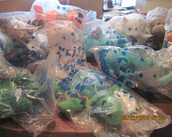 VINTAGE 1999  "Full of Beans" Birthstone & Poem Tagged FULL Set Of 12...NOS***...by Avon...Stuffed Animals,Collectible Toys