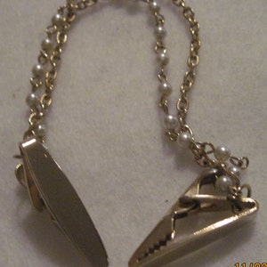 Vintag BEAUTIFUL Gold & Faux Pearly Sweater Guard/Clip...#5550....Elegant Wear,Girl&#39;s Wear,Gift 4 Her,Office or Play Wear