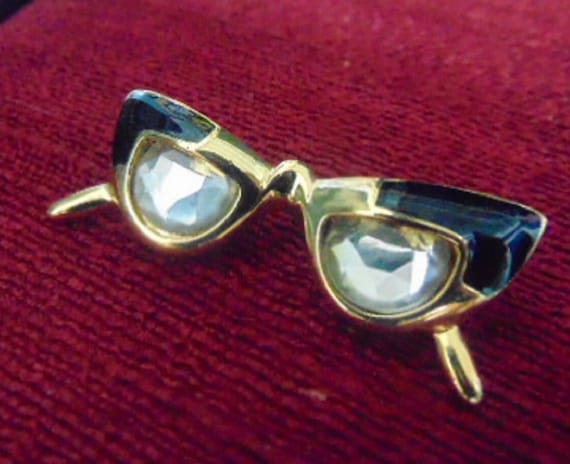 Eyeglass pin hotsell jewelry