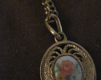 Vintage BEAUTIFUL  Avon Porcelain Rose Cameo Necklace...era 70's-80's.....#488...Bridal Wear,Office or Play Wear,Evening Wear