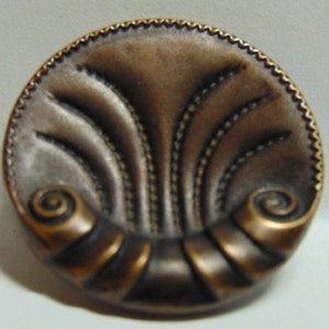 Antique LOVELY Paris BKMK Brass Metal Picture Seashell Button.... #4342
