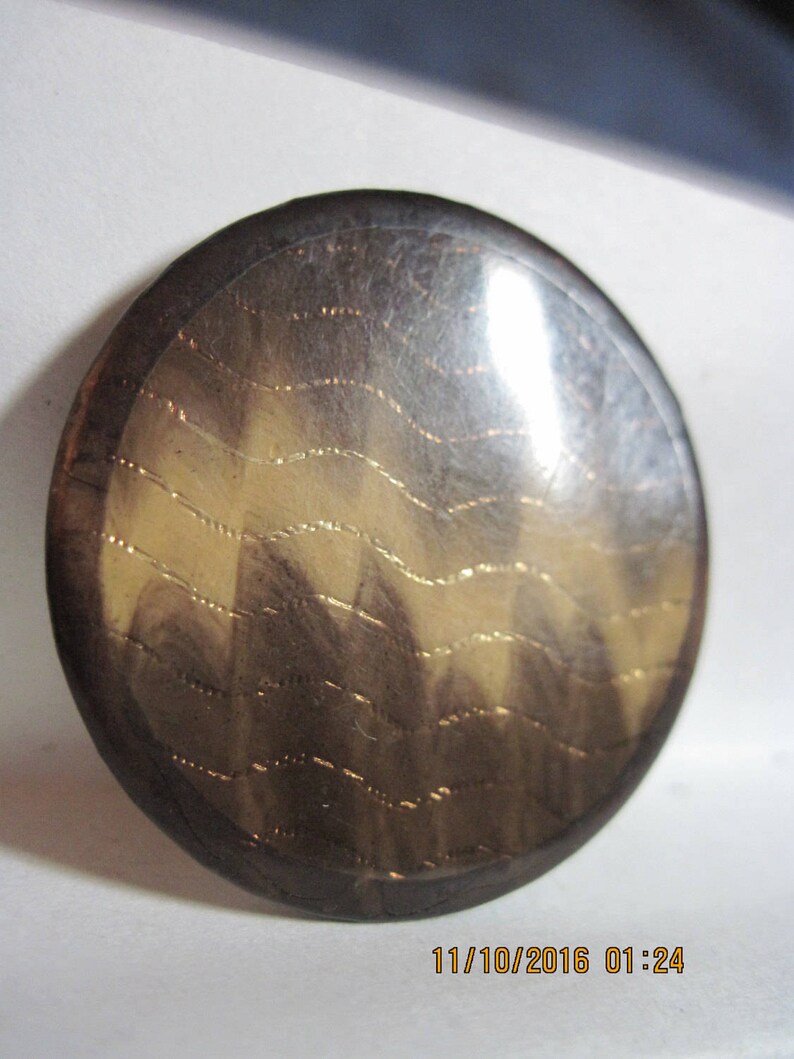 ANTIQUE 19th Century German 1 38 Brown /& Ecru Celluloid Button w Gilt Gold Foil Waves ..#648B