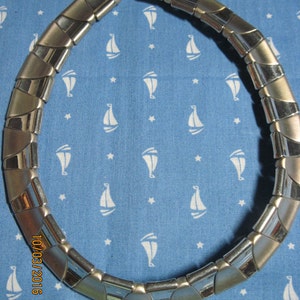 Vintage PRETTY Silver & Bronzy Wide Triangular Curved Collar Choker/Necklace... 9748...80's Jewelry,Upcycled Jewelry,Cos Play