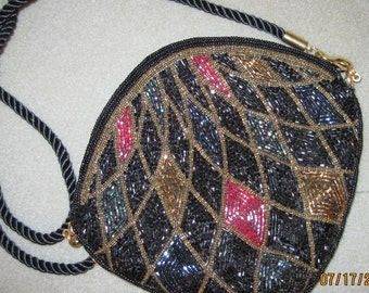 VINTAGE BEAUTIFUL Multi Color Geometric Beaded Evening Purse..... Wedding/Holiday/Special Occasion/Night on the Town/Evening Wear/Glamour