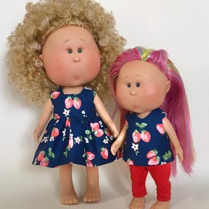 Ropa a juego para la muñeca Nines d O’nil Little Mia de 9” o la muñeca Mia de 12” con temática FRESA: vestido o conjunto de dos piezas con leggings: minivestido Mia Pippa