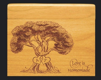 Personalized Alder Wood Recipe Box: Engraved Tree & Initials