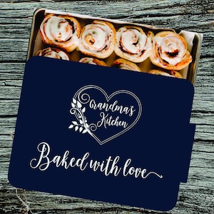 Gift for Grandma, Grandmas Kitchen, Personalized Gift, Cake Pans, Custom Engraved Cake Pan, Casserole Pan, Wedding Present