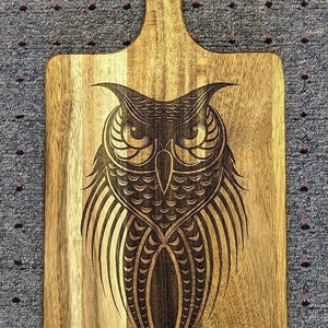 Owl Decor, Wedding Gift, Cutting Board, Wood cutting board, Personalized, Bridal Shower, Wedding Present