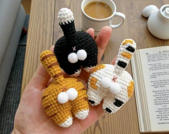 Schema all'uncinetto per amigurumi a forma di sedere di gatto - Portachiavi esilarante in PDF