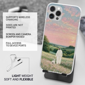 Puede incluir: Funda transparente para tel&eacute;fono con un paisaje pastoral con una figura con t&uacute;nica blanca y un cordero. La funda tiene un parachoques de pantalla y c&aacute;mara elevado. El texto en la funda dice: Admite carga inal&aacute;mbrica, los lados no est&aacute;n impresos, parachoques de pantalla y c&aacute;mara elevados, acceso completo a los puertos del dispositivo, ligero, suave.
