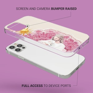 Puede incluir: Una funda transparente para tel&eacute;fono con un dise&ntilde;o de acuarela que presenta un sol, nubes rosas y una figura sosteniendo un cordero. La funda est&aacute; dise&ntilde;ada para proteger la pantalla y la c&aacute;mara. El texto en la imagen dice "SCREEN AND CAMERA BUMPER RAISED" y "FULL ACCESS TO DEVICE PORTS."
