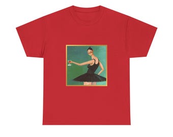 Camiseta com capa do álbum MBDTF de Kanye West: Camiseta de algodão pesado
