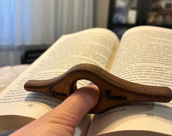 Abridor de libros de madera de roble personalizado con grabado láser