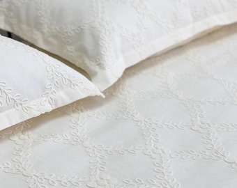 Französische Spitzen Tagesdecke 260 x 260 cm - 100% Baumwolle, Übergroßer König, Weiß/Ecru Bettwäsche
