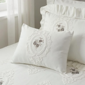 Vintage Style Ruffled Chenille Queen/King Bedspread Set – Off-White Embroidered Floral Cotton Bed Throw