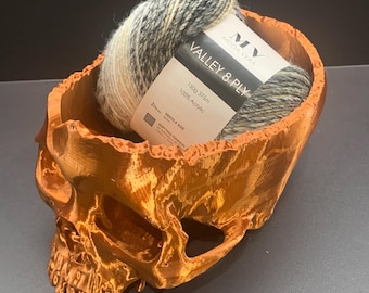 Skull Yarn Bowl – 3D Printed Yarn Holder for Knitting & Crochet