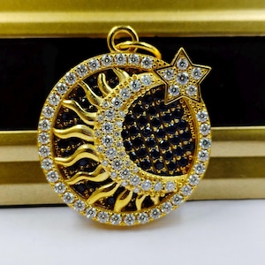 Sunburst Charm-hänge i sterlingsilver, safir-diamant, halvmåne