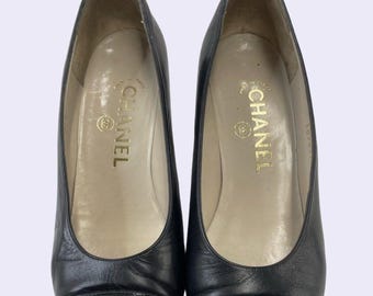 Authentic Vintage Chanel Cap Toe Pumps Black Leather Patent Toe EU 37.5