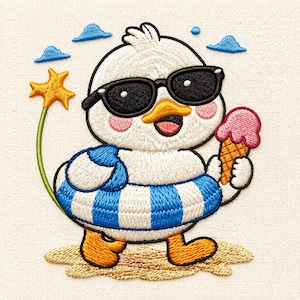Può includere: Immagine ricamata di un'anatra dei cartoni animati con occhiali da sole e un salvagente a strisce blu e bianche. L'anatra tiene in mano un gelato rosa e una stella marina gialla. Nuvole blu sullo sfondo.