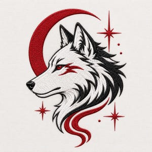 Puede incluir: Un parche bordado que muestra una cabeza de lobo blanca de perfil con detalles de pelaje negro y marcas rojas alrededor del ojo. Una gran luna creciente roja se sitúa detrás del lobo, acompañada de cuatro estrellas rojas y dos puntos.