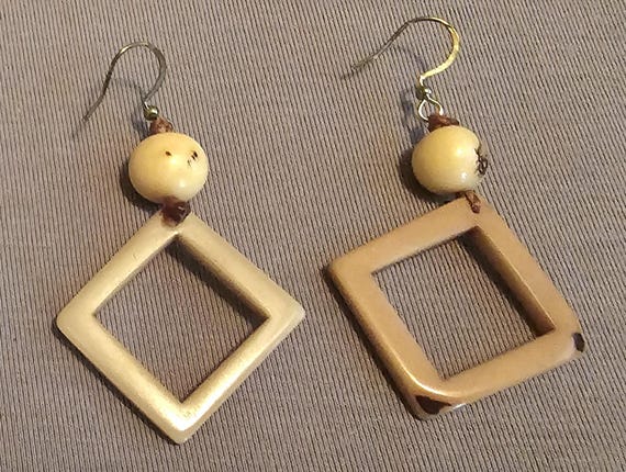 Dangle Earings Ivory - image 2